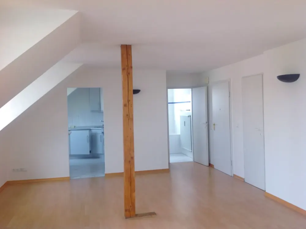 Loftartige Traum-Maissonette mit Balkon, 2 Bädern, großzügig geschnitten, ruhige Lage