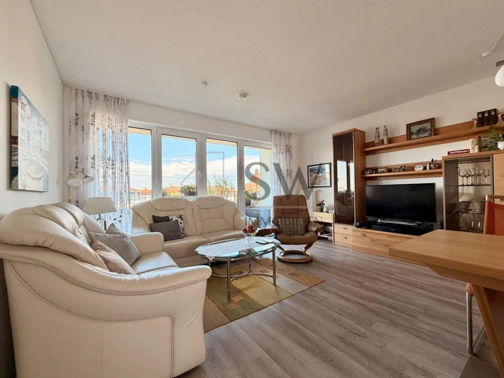 Stylish Living from 60! 2-Room Senior Apartment for Rent