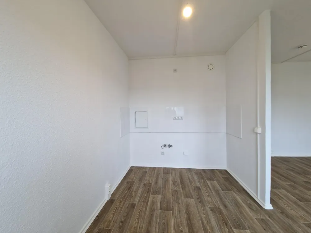 Ab 15.11.2026***Frisch renovierte 1-Zimmer-Wohnung mit Duschbad!