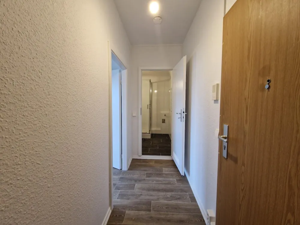Ab 15.11.2026***Frisch renovierte 1-Zimmer-Wohnung mit Duschbad!
