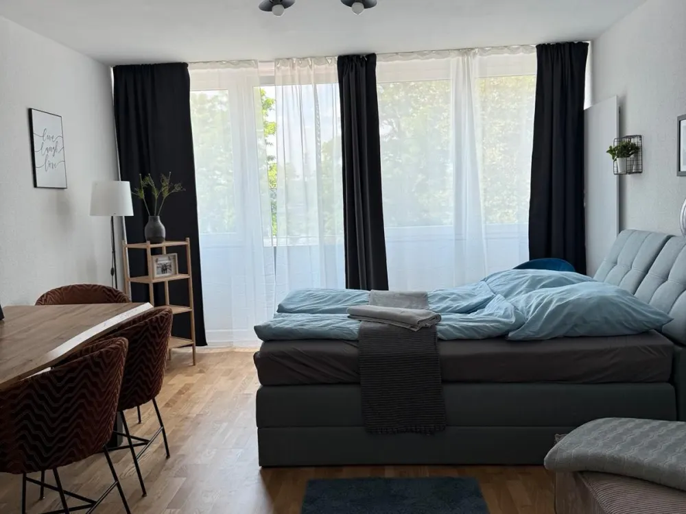 Vollmöbliertes Appartement mit Rheinblick in Köln Deutz
