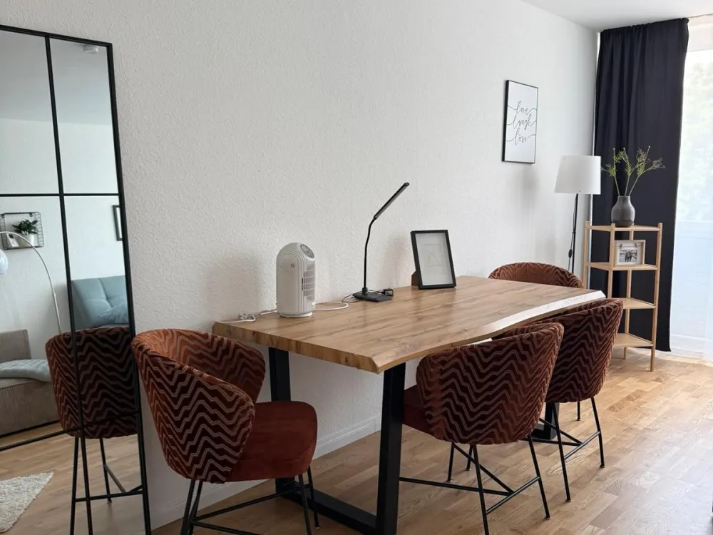 Vollmöbliertes Appartement mit Rheinblick in Köln Deutz