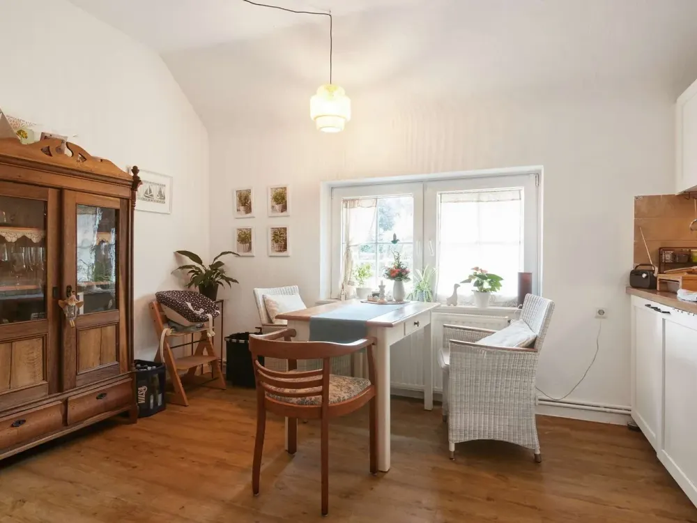 Ab 01.11., Fachwerkcharme trifft Wohnkomfort, 3 Zimmer, Terrassen & Garage in Achim-Borstel!