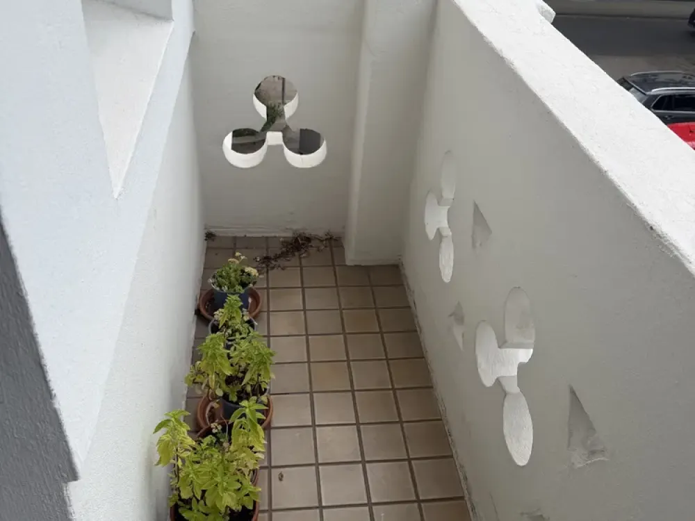 Living at Aegi: Beautiful 2-Room Apartment in a Central Location