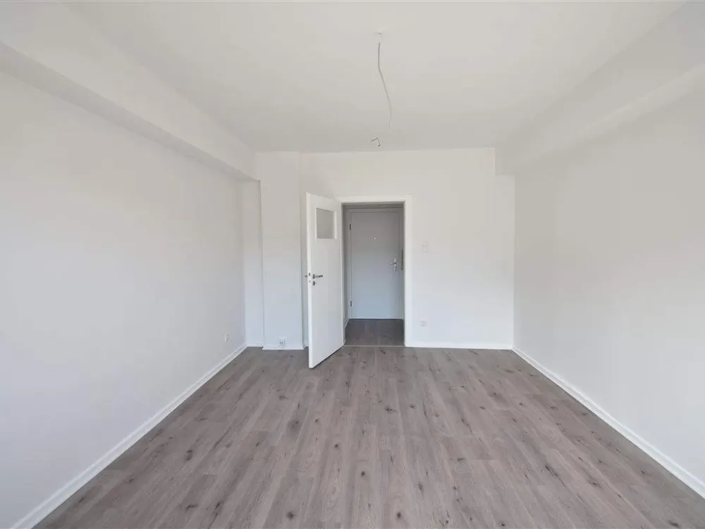 Auch als WG geeignet! Renovierte 2-Zi-Whg mit Balkon