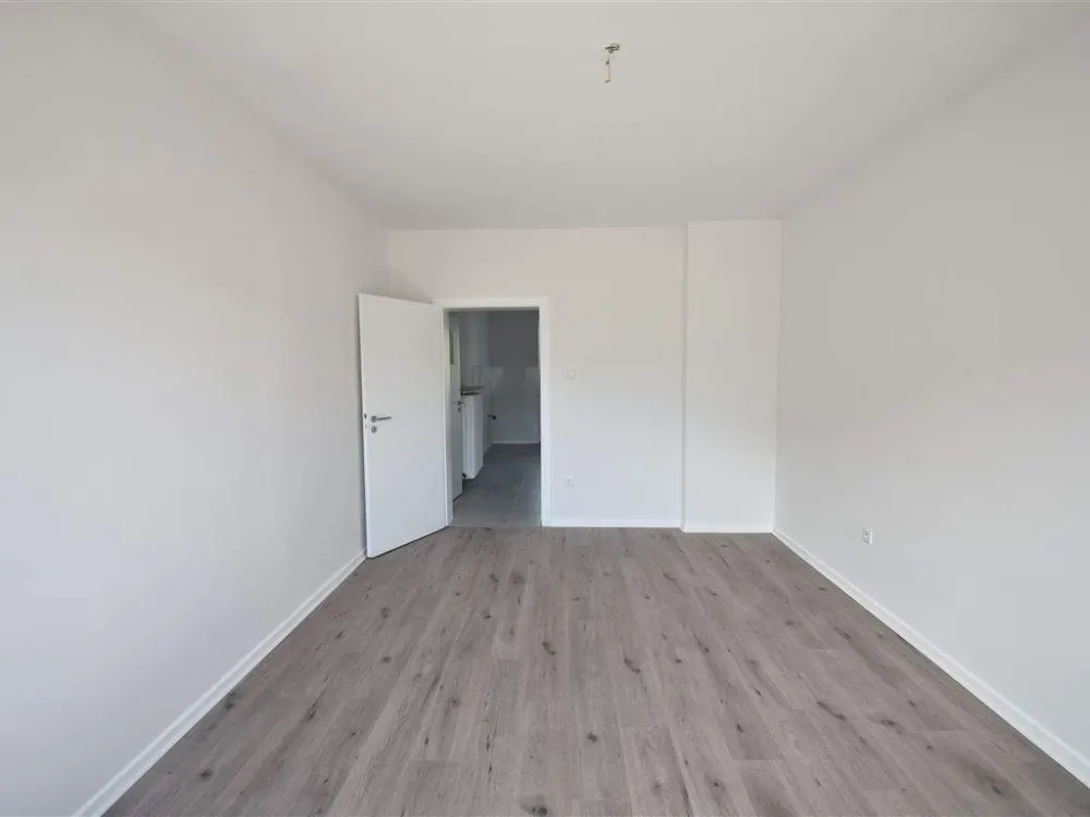 Auch als WG geeignet! Renovierte 2-Zi-Whg mit Balkon
