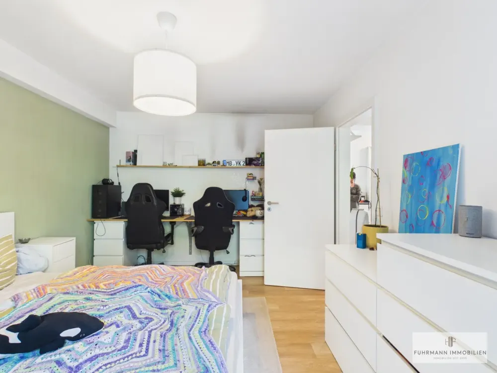 Modern wohnen: Helle 2-Zimmer-Wohnung mit Balkon und zwei direkten Balkonzugängen