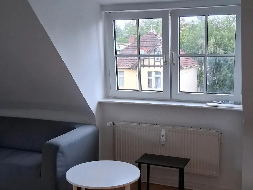 Möblierte Dachgeschosswohnung in Othmarschen