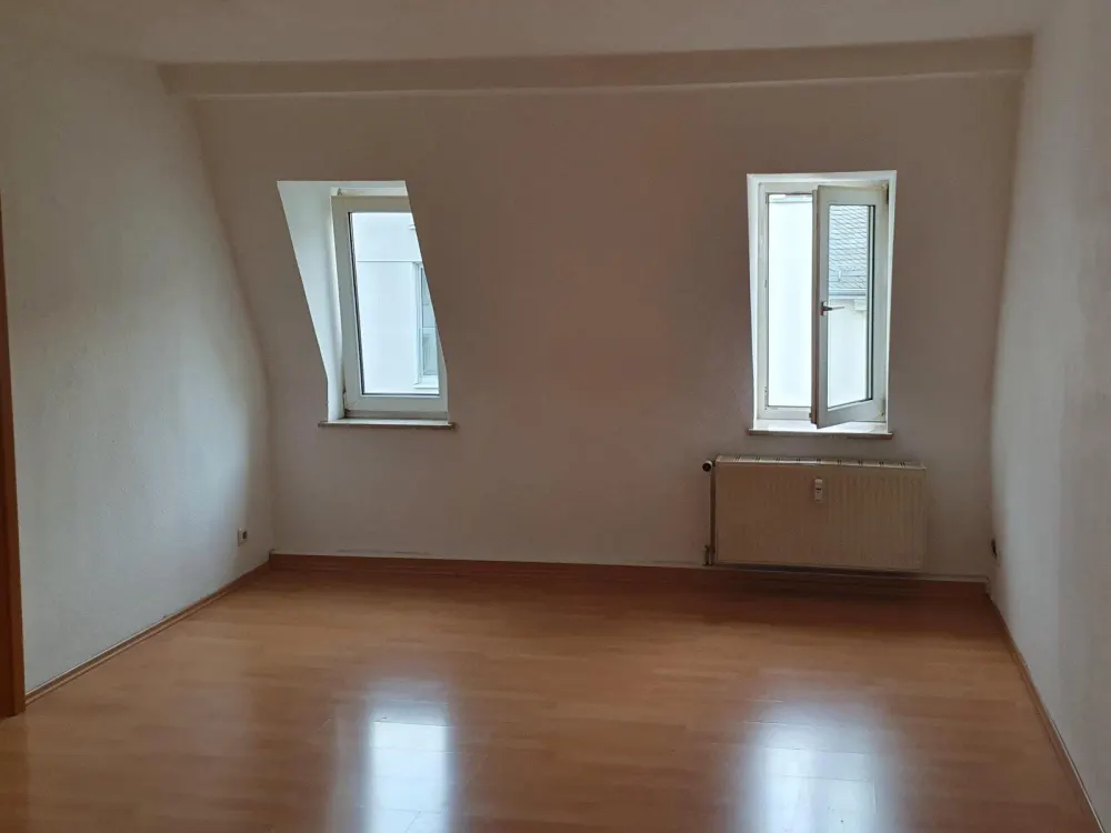Helle 2-Zimmer-Dachgeschosswohnung im Dresdner Hechtviertel