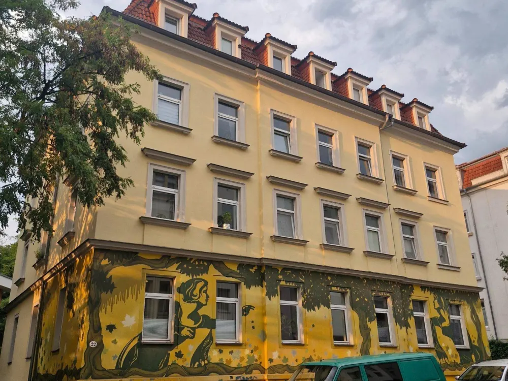 Helle 2-Zimmer-Dachgeschosswohnung im Dresdner Hechtviertel