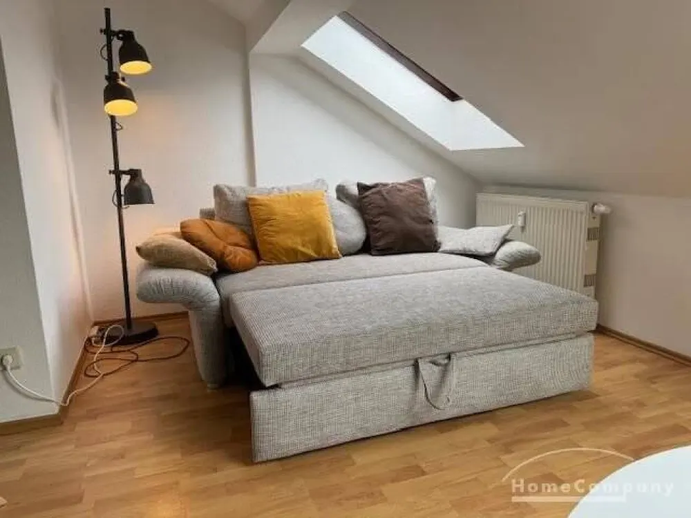 12105 HomeCompany Dresden Möbliert/Furnished 2-Zimmer Dachgeschoß Apartment in Wilsdruffer Vorstadt/Seevorstadt-West max. 2 Personen