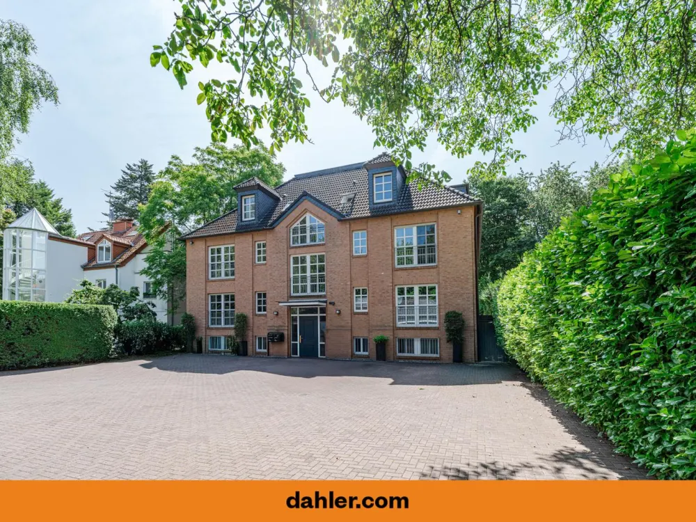 Exklusives 185 m² Penthouse-Maisonette in Bestlage, vollmöbliert, Dachterrasse, 2 Bäder, Garage