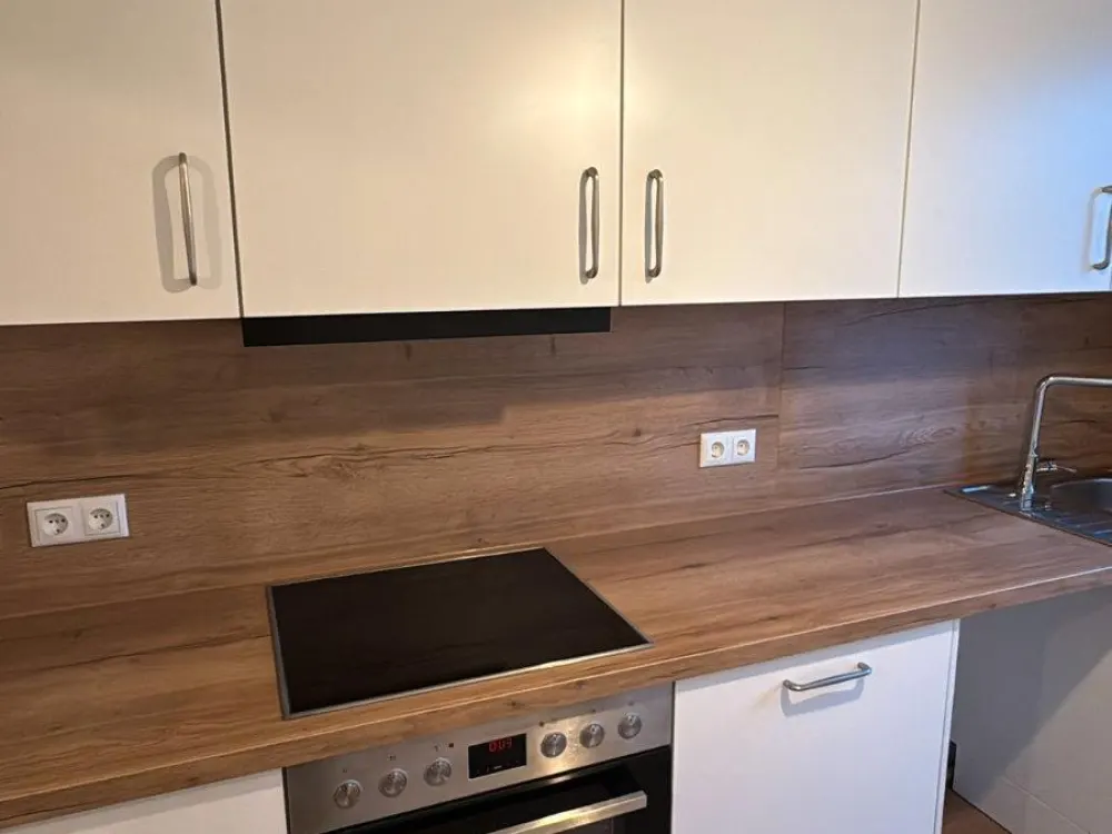 Große, kernsanierte 3 ZKB mit Stellplatz und Balkon
