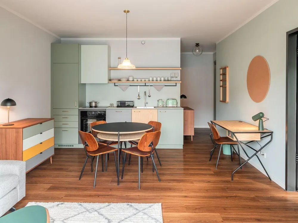BESICHTIGUNGEN: Mi 9:00 & Fr 16:00 - Gemütliche unbefristete 2-Zimmer-Wohnung mit offenem Wohnbereich und Balkon im RIX Neukölln