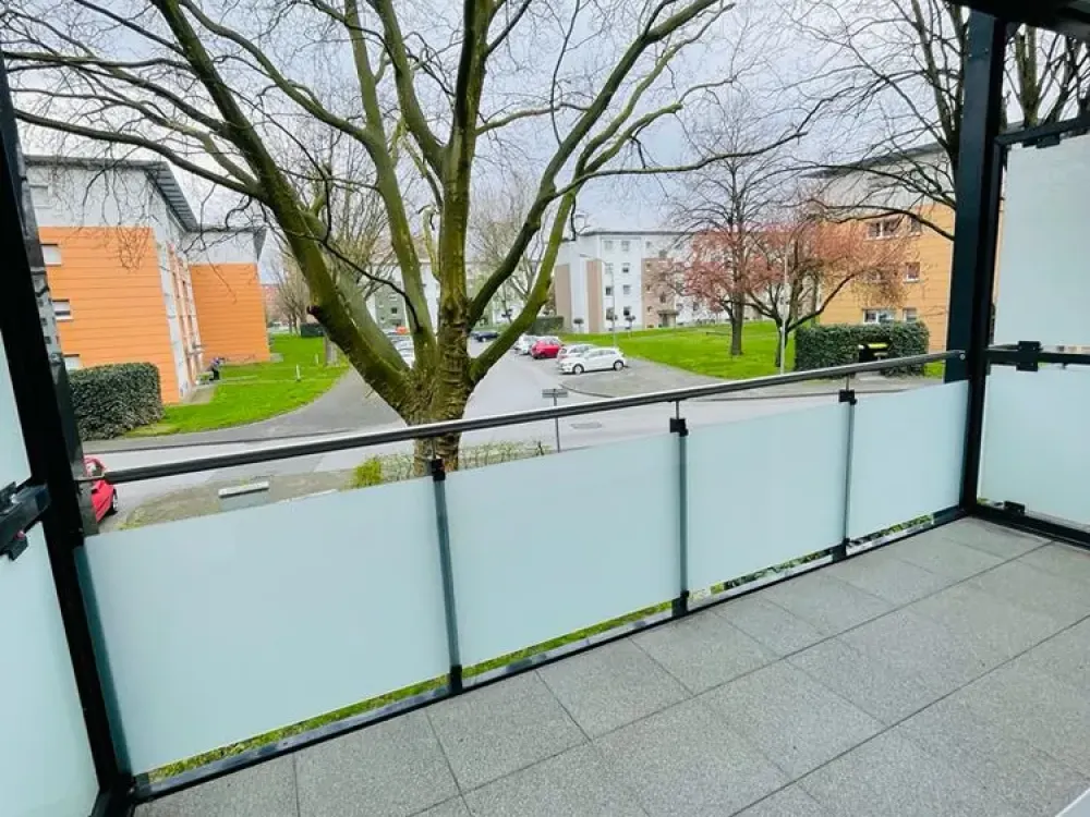 Gemütliche 1 Zimmerwohnung mit großem Balkon und Einbauküche