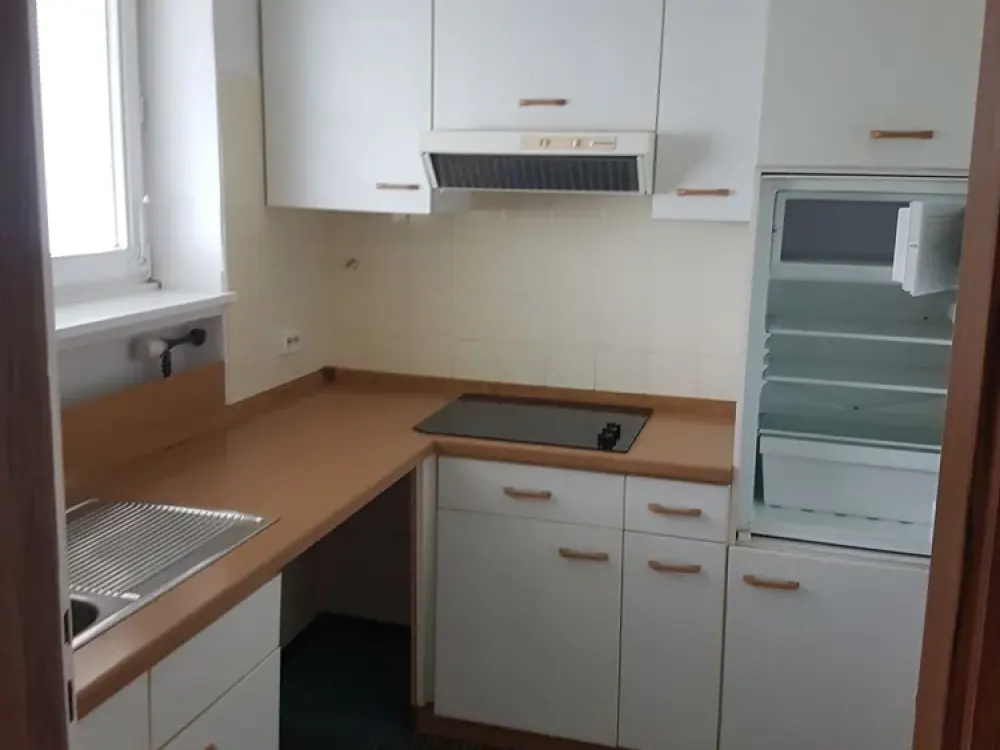 Gemütliche 1 Zimmerwohnung mit großem Balkon und Einbauküche