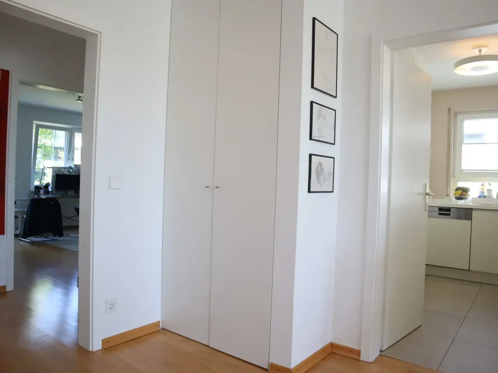 Lichtdurchflutete 3-Zimmer-Wohnung mit Blick auf die Stadt