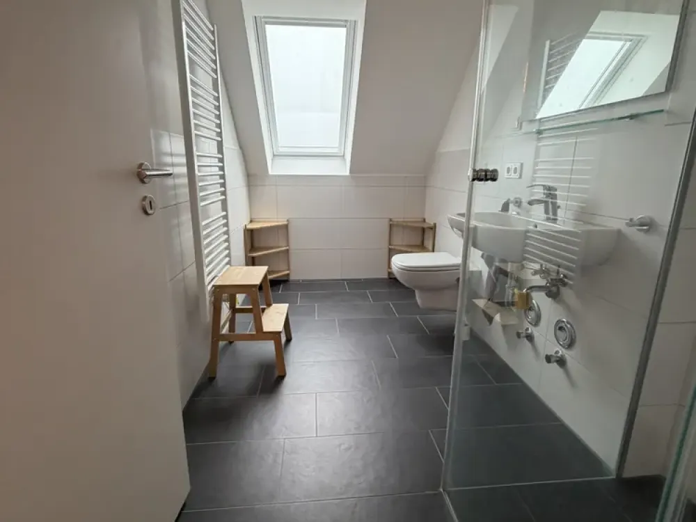 TOP modern 2-room apartment with large balcony and fitted kitchen in Habenhausen