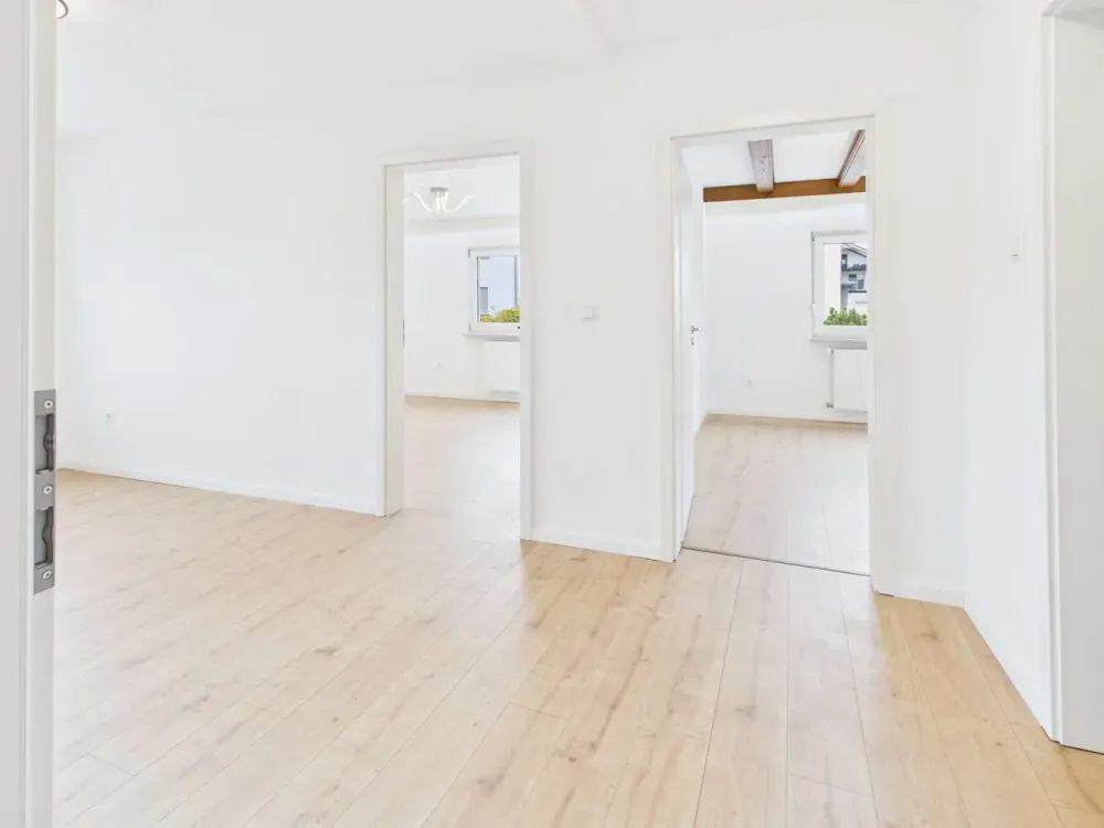 شقة أنيقة من 3 غرف مع مطبخ جديد في Karlsdorf - أول سكن بعد التجديد