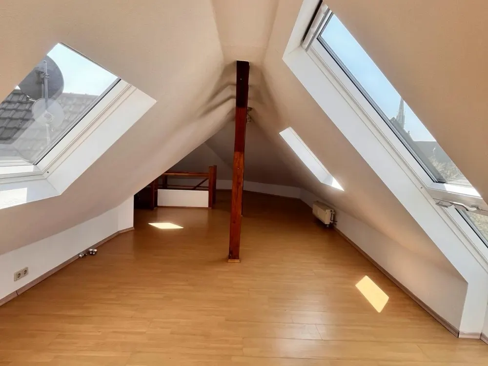 „Nauwies“ Schöne Wohnung WG geeignet 130 qm Stadtmitte
