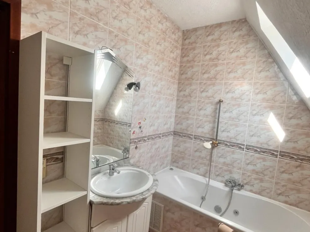 „Nauwies“ Schöne Wohnung WG geeignet 130 qm Stadtmitte