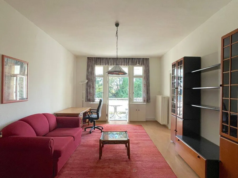 F-Dichterviertel: helle, charmant möblierte 3-Zimmer-Altbau-Wohnung