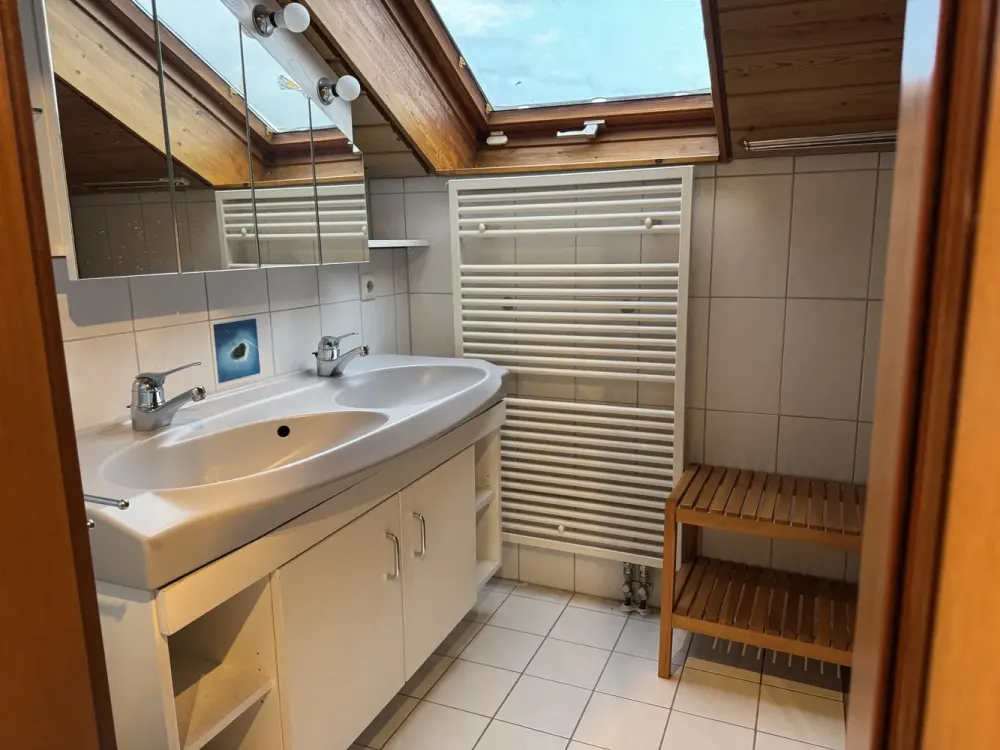 Helle 3,5-Zimmer-Dachgeschosswohnung in attraktiver Lage von Holzgerlingen