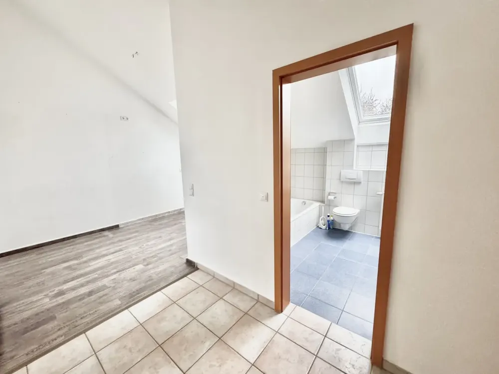 Schicke Maisonette-Wohnung mit gehobenem Wohnflair in bester Lage von Vellmar zur Miete!