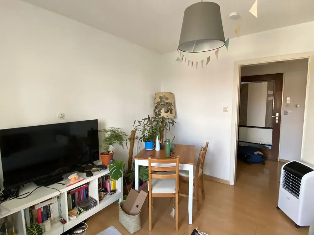 Zentrale, ruhige 2-Zimmer-Wohnung mit Balkon am Olgaeck, Stuttgart-Mitte, sofort einzugsbereit