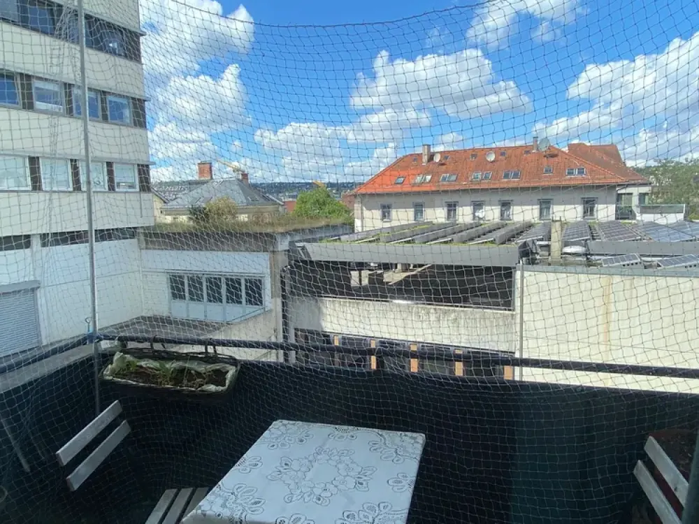 Zentrale, ruhige 2-Zimmer-Wohnung mit Balkon am Olgaeck, Stuttgart-Mitte, sofort einzugsbereit