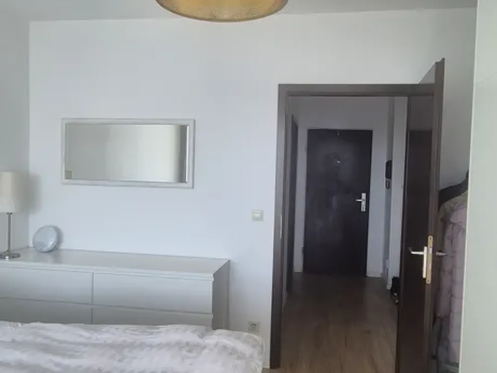 Sehr schöne 2-Zimmer Wohnung mit Balkon, Tiefgarage optional