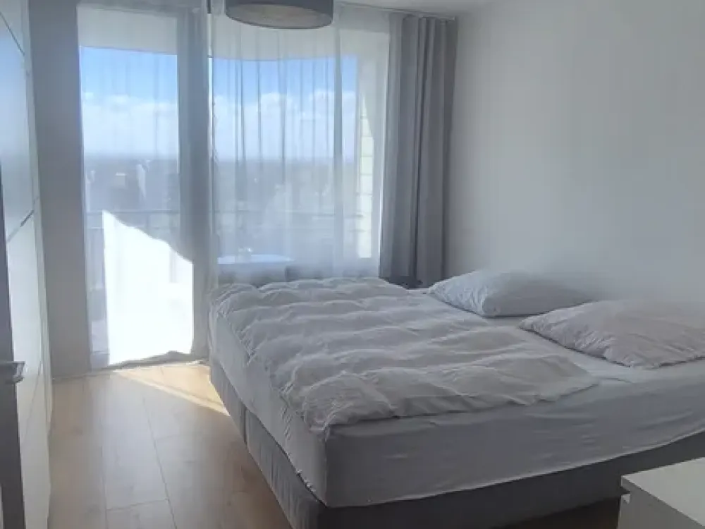 Sehr schöne 2-Zimmer Wohnung mit Balkon, Tiefgarage optional