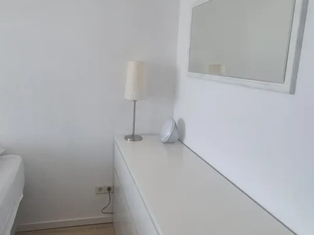 Sehr schöne 2-Zimmer Wohnung mit Balkon, Tiefgarage optional