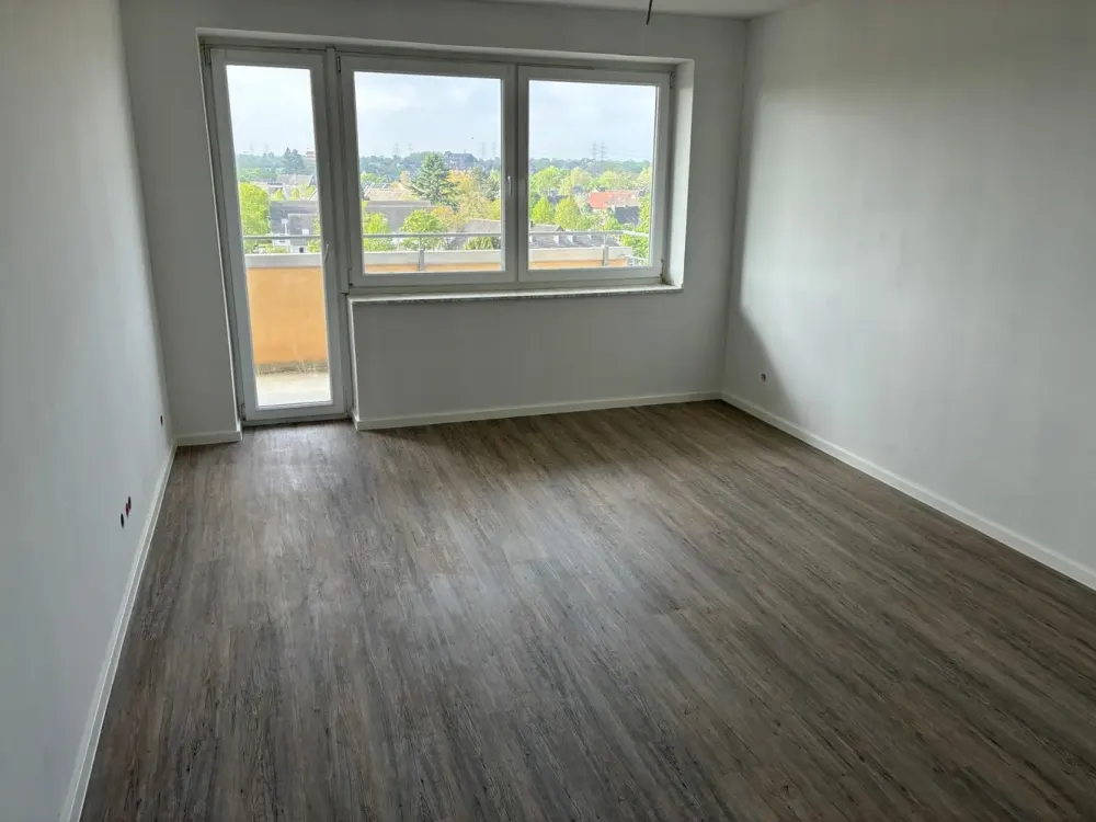 Cozy 3-Room Apartment in Neuss, 6th Floor