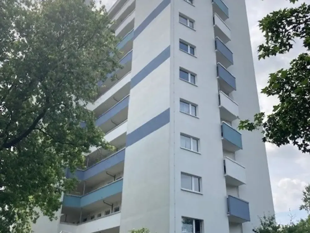 Cozy 3-Room Apartment in Neuss, 6th Floor