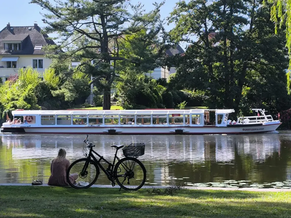 Wohnen, wo andere Urlaub machen, exklusive Lage mit Wasserblick & Bootsstellplatz