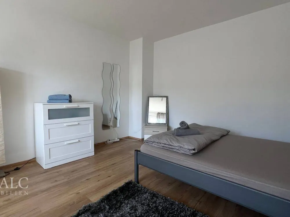 Voll möblierte 1-Zimmer-Wohnung mit Gartenmitnutzung - hell, modern & zentral!