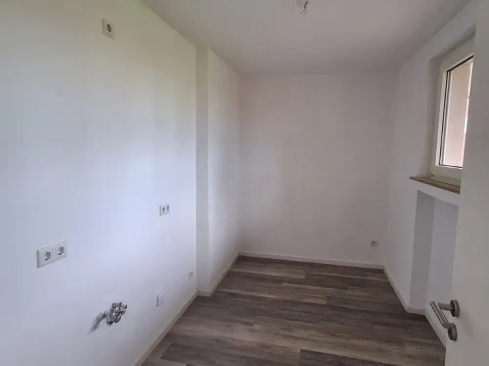 MIT BALKON: Top 2 Zimmer Wohnung in Willich