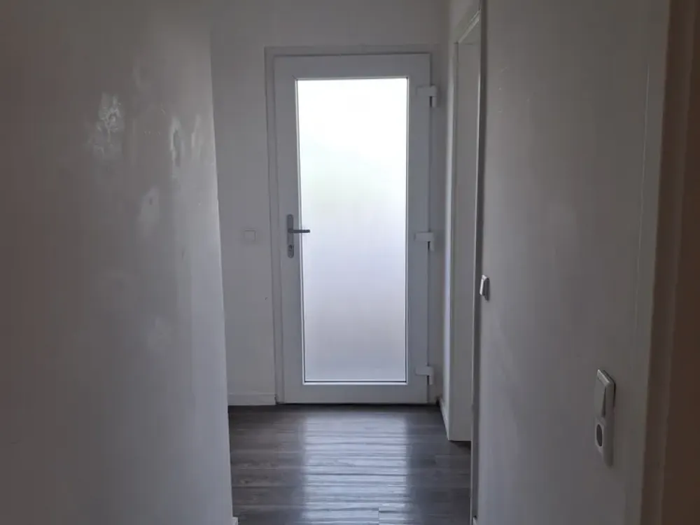 MIT BALKON: Top 2 Zimmer Wohnung in Willich
