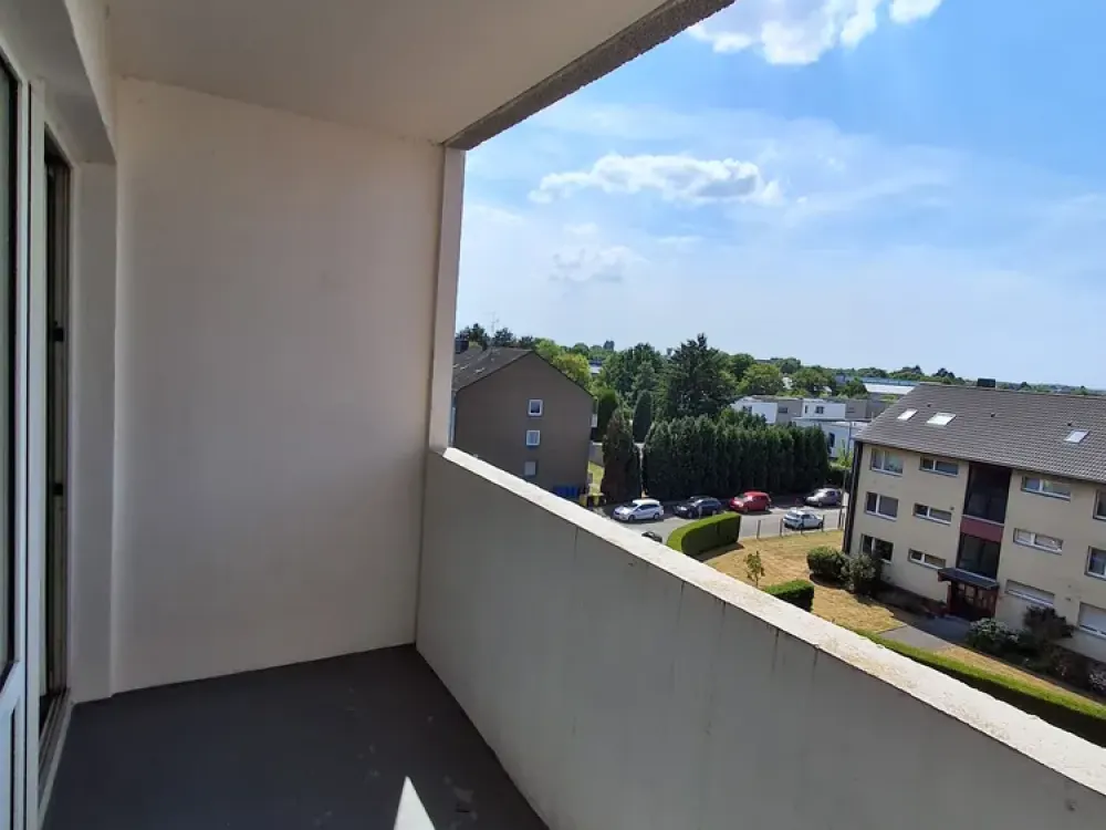 MIT BALKON: Top 2 Zimmer Wohnung in Willich