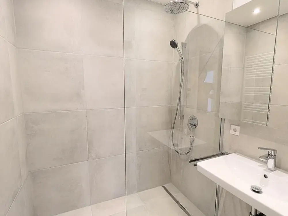 *Schöne 3-Zimmer-Wohnung ruhiger und guter Lage von Bad Cannstatt. Erstbezug nach Modernisierung*