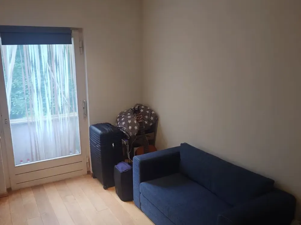 Kompakt wohnen in Kreuzberg: Helles 1-Zimmer-Apartment