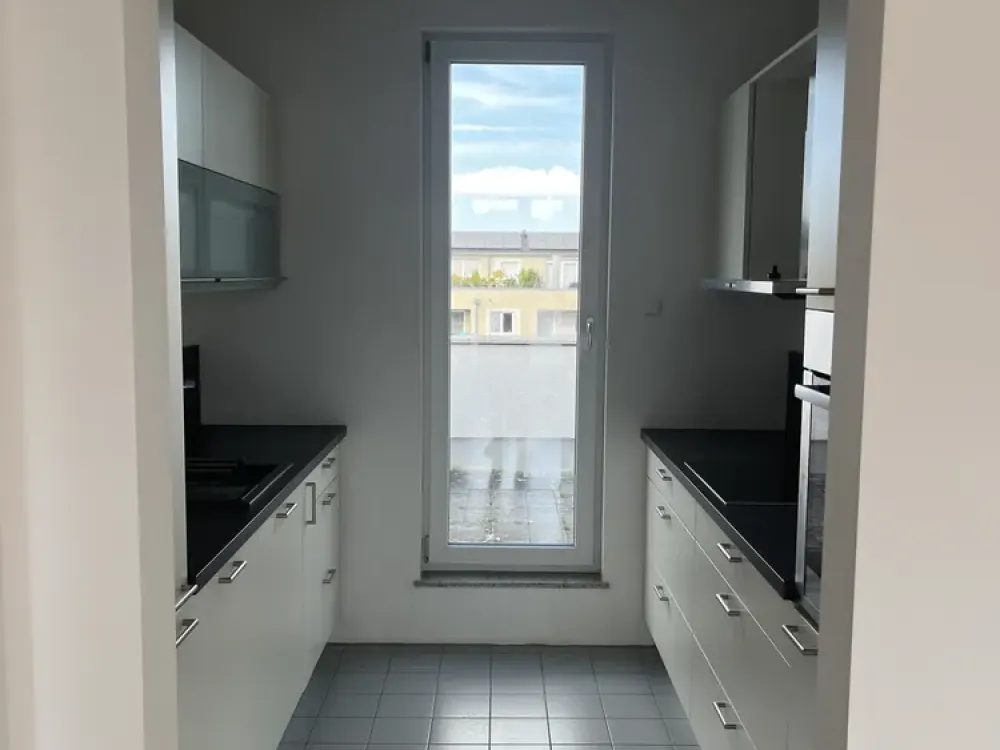 3-Room Attic Penthouse + Elevator to the Apartment + Flooded with Light + 2 Large Roof Terraces