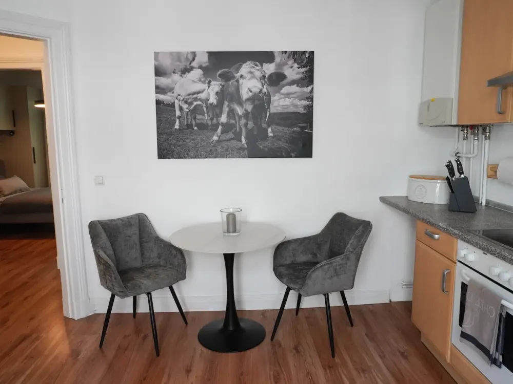 Vollmöblierte 2-Zimmer-Wohnung in Winterhude, All-Inclusive, Home-Office, Waschmaschine
