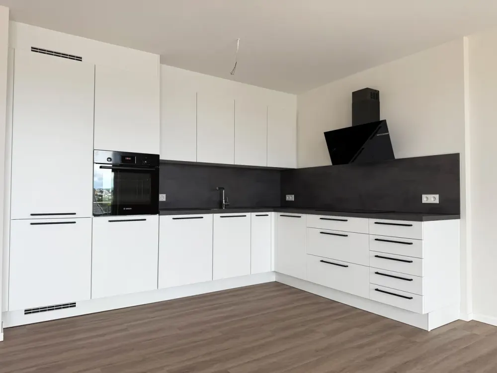 Panoramastraße: 2-Zi.-Terrassenwohnung in Aussichtslage