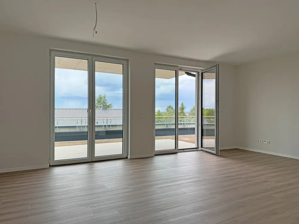 Panoramastraße: 2-Zi.-Terrassenwohnung in Aussichtslage