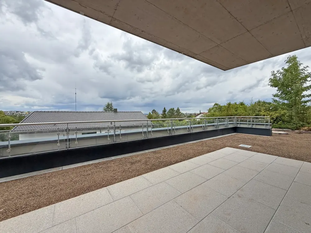 Panoramastraße: 2-Zi.-Terrassenwohnung in Aussichtslage