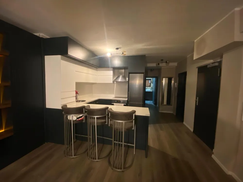 2,5-Zimmer Luxuswohnung - voll möbliert & zentral in Köln!