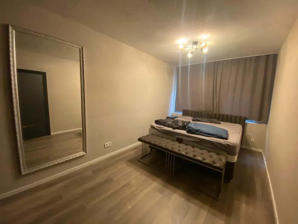 2,5-Zimmer Luxuswohnung - voll möbliert & zentral in Köln!
