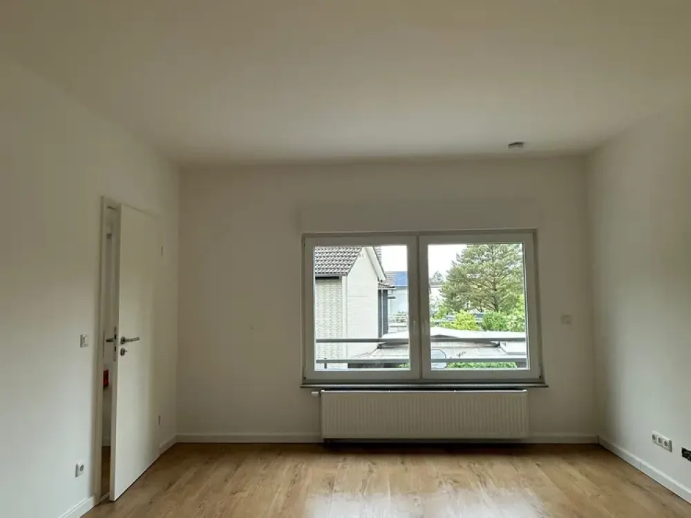 Stilvoll modernisiert: 4-Zimmer-Wohnung in Bergisch Gladbach